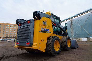 Мини-погрузчик XCMG SV790RU