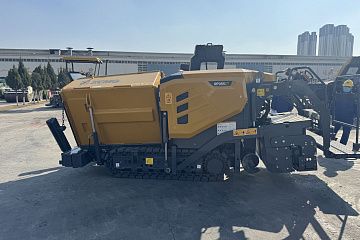 Асфальтоукладчик XCMG RP355
