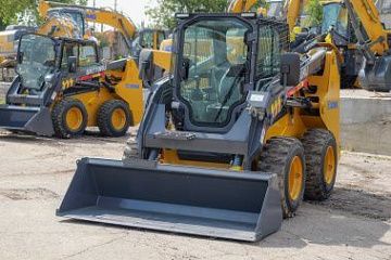 Мини-погрузчик XCMG SR760RU